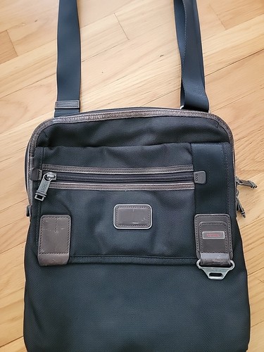 Tumi Deluxe Messenger Ballistic Nylon Rugged Bag Strap - Picture 3 of 12