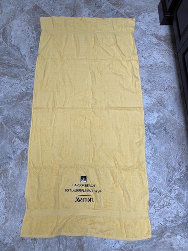 Marriott Harbor Beach Resort FORT LAUDERDALE Tote & 1 Breach Towel 35”X70” Gold - Picture 3 of 10