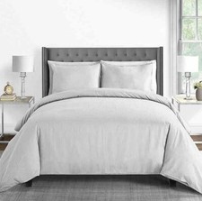 625-Thread-Count Pinstripe Full/Queen Duvet Cover Set in White Pinstripe
