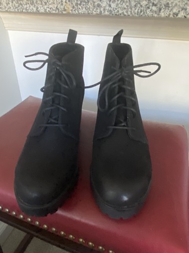 VAGABOND SHOEMAKERS SUPER STYLISH SZ40 BLACK 3” Chunky Heels / Ties NWOB - Picture 7 of 12