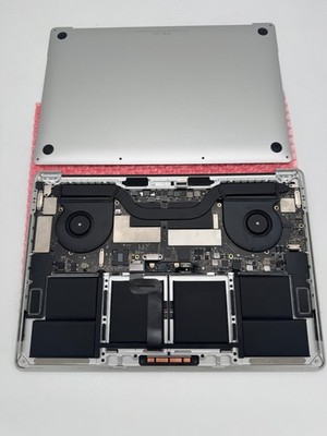A1707 Logic Board Macbook Pro 15'' 2017 | 2,8 i7 | 16GB | 256GB SSD (820-00928)