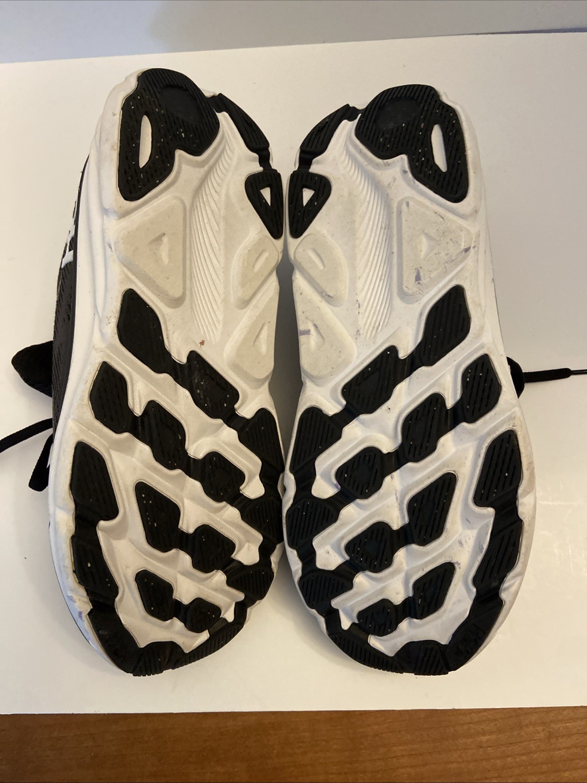 Hoka One One Clifton 9 Running Shoes Women's Size 11 D Wide Black White $145 thumbnail 15