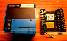 Honeywell RM7895C1012 Complete Burner Control Unit