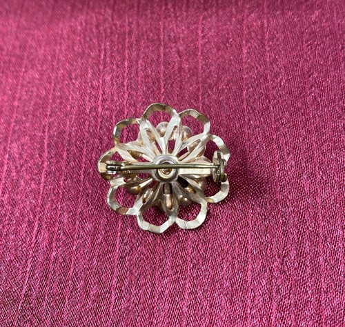 Vintage Rhinestone Gold Tone Filigree Pearl Brooch - Picture 2 of 4