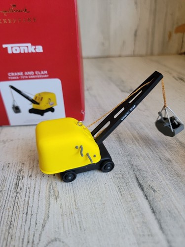Hallmark Tonka Crane Clam 75th Anniversary ornament Xmas - Picture 4 of 6