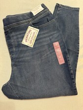 Levi Strauss Signature Gold Totally Shaping Pull On Skinny Jeans 39Wx30L Sz 28M