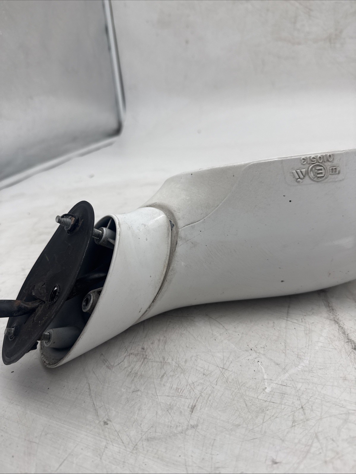 Chevrolet Corvette 2005-2009 Front Right Side mirror White