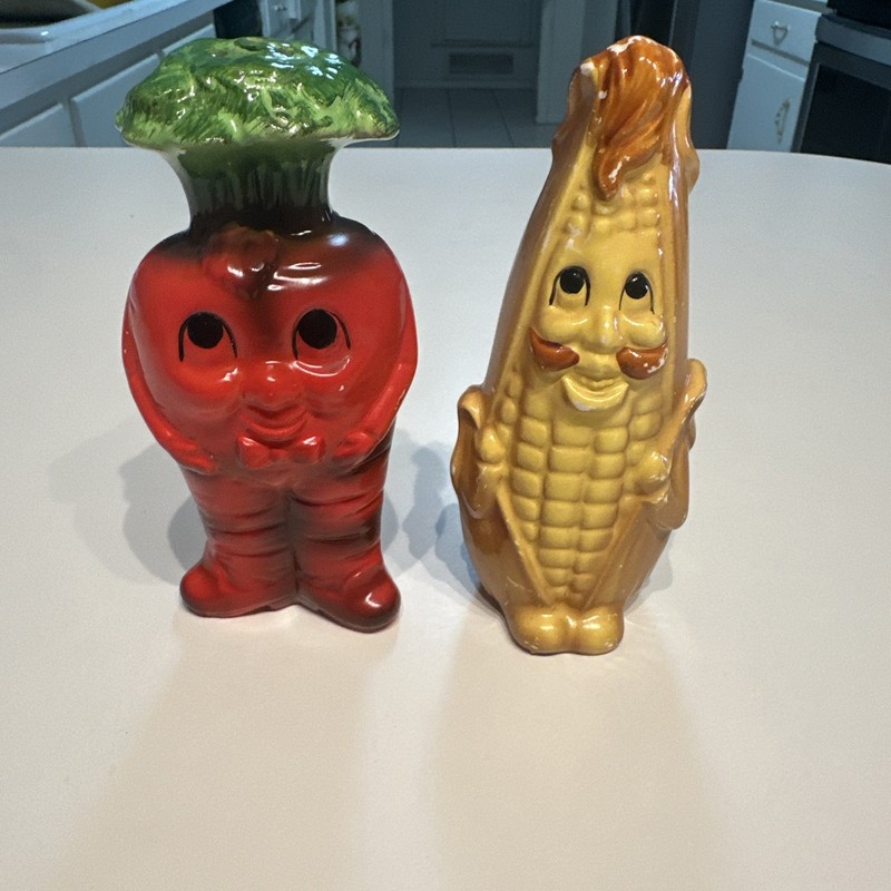 Vintage Royal Sealy  Kaycoware Anthropomorphic Salt And Pepper Shaker