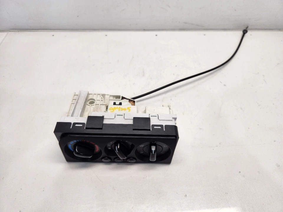 Subaru Legacy (LHD) 2000-04 control de temperatura con aire acondicionado - temperatura manual Foto 2 de 4