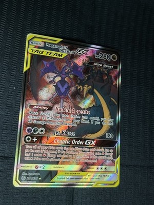Naganadel & Guzzlord GX (Alternate Full Art) 224/236 Sm-Cosmic