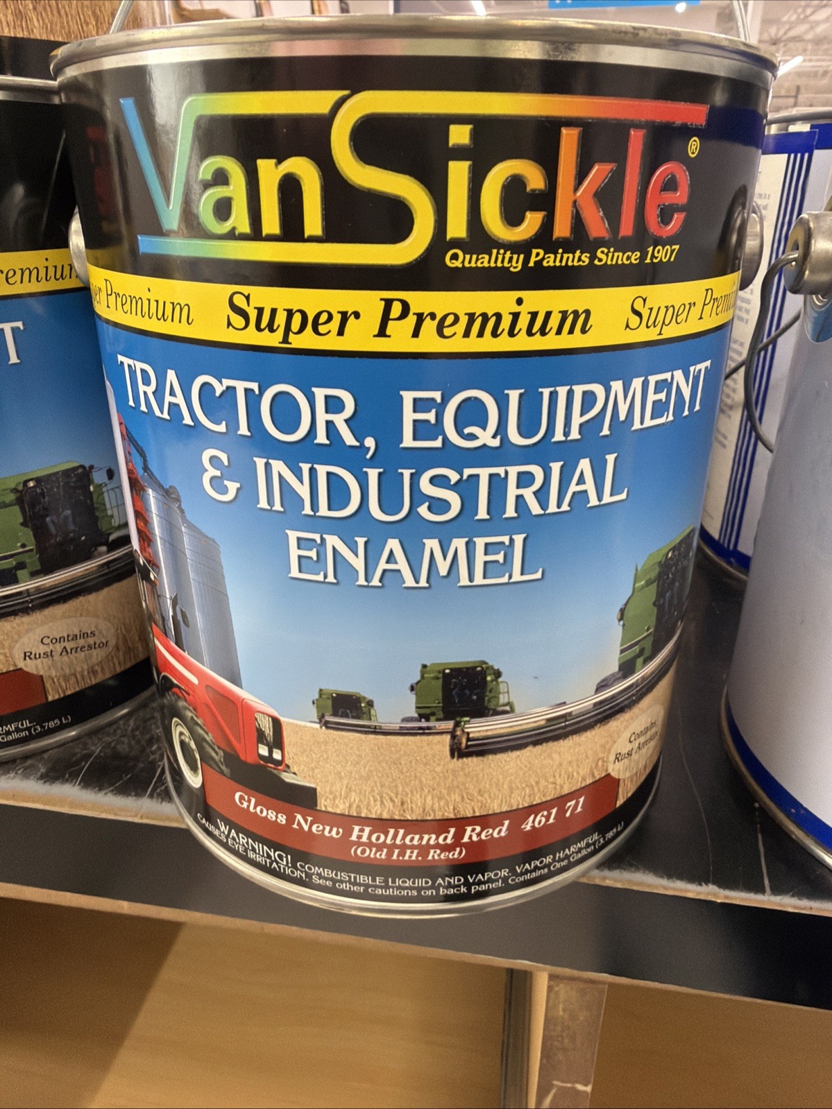 International/ New Holland Gloss Red Paint 4 Qts/ Gallon, Old IH Red 46171