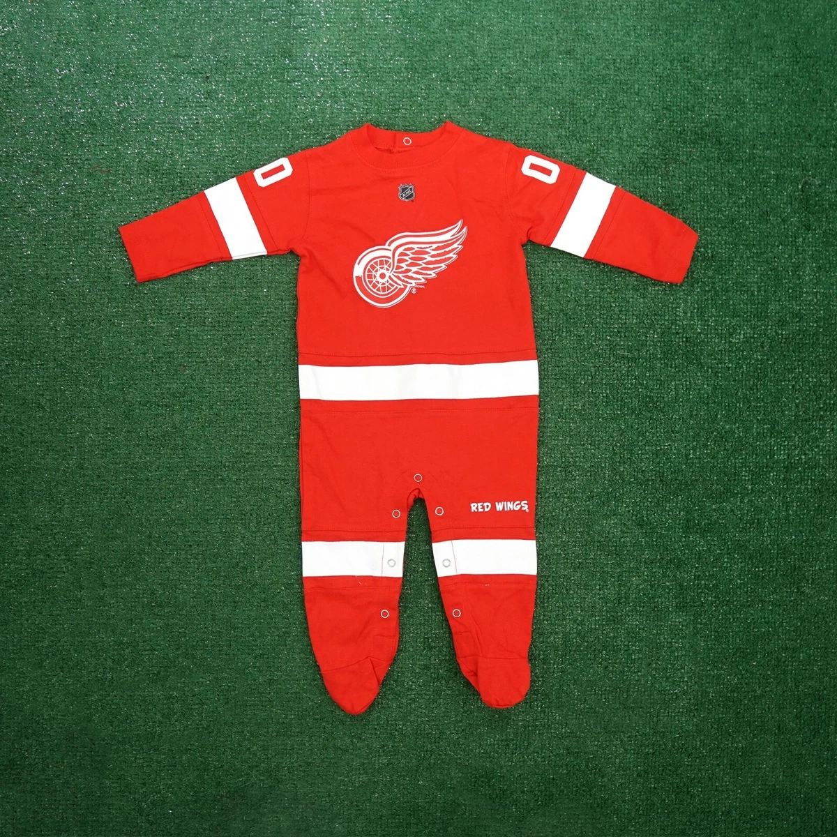 Detroit Red Wings fan jersey