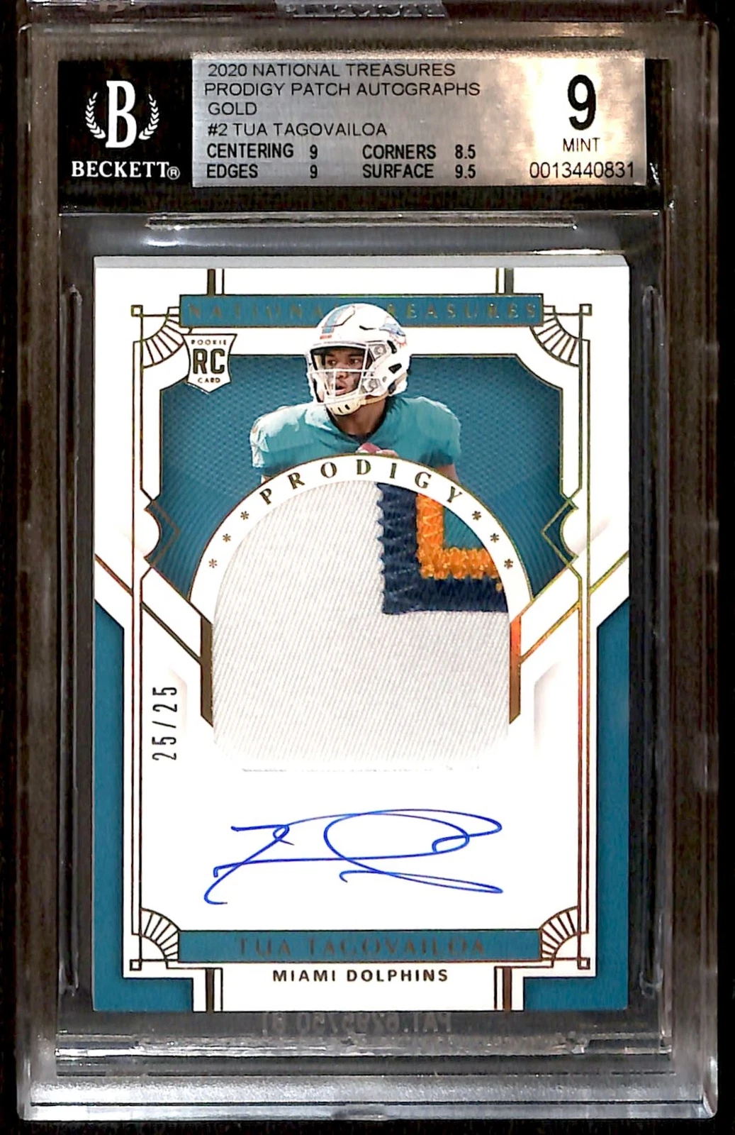 Tua Tagovailoa Panini National Treasures Prodigy Patch Autographs #TT Gold