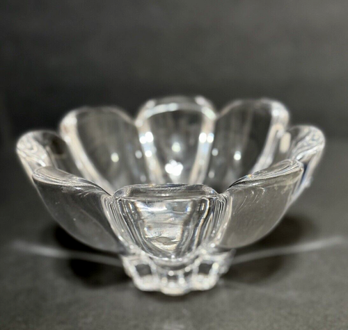 Mikasa Crystal Zinnia Bowl Clear 6"w Petal Shape Candy/Nut/Trinket/Candle - Picture 2 of 11