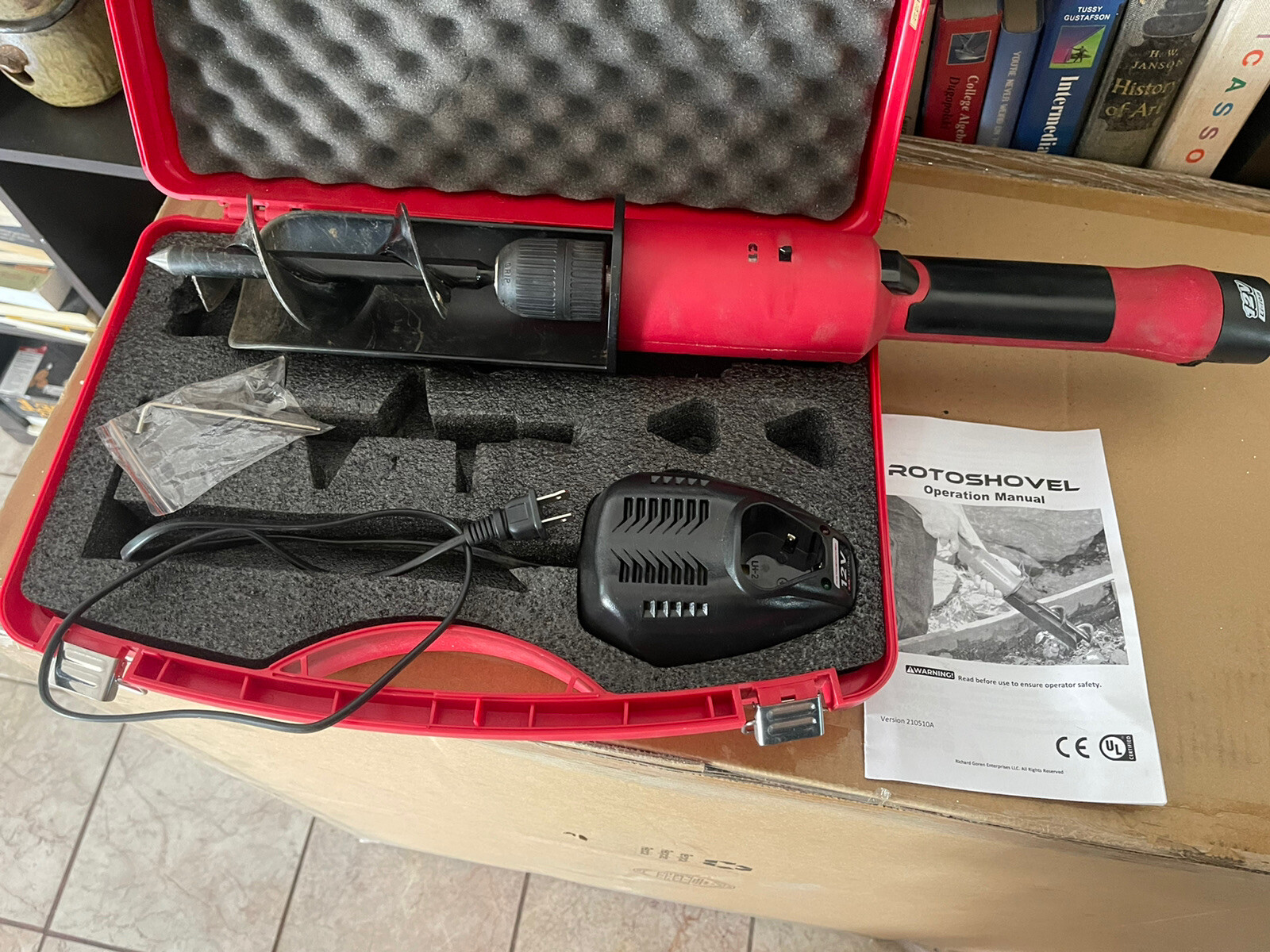 RotoShovel Kit - Handheld Automatic Shovel with Auger and Rechargeable