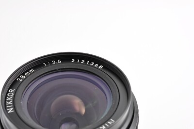 Near Mint NIKON Ai-s NIKKOR 28mm F3.5 MF Wide Angle Lens JAPAN