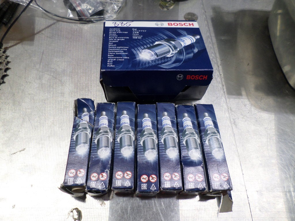 Set of 6 GENUINE Bosch Spark Plugs Double Platinum ZR5TPP33 For BMW 8185 7pcs