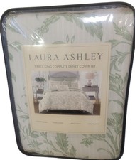 Laura Ashley Natalie 5-Piece Green Cotton King Bonus Duvet Set Green Botanical