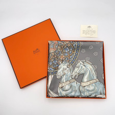 Auth Hermes Carré 90 TROPHEES de VENISE Grey x Multi Silk Scarf W/Box BA070338