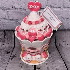 CUPCAKES AND CASHMERE Light Up Pink White Cupcake Gingerbread House Decor NWT