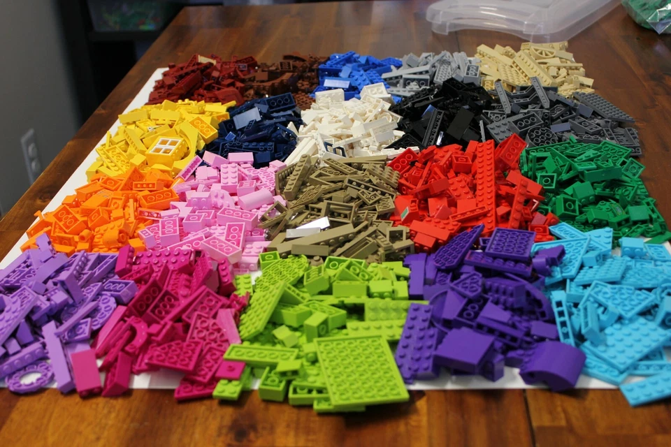 LEGO Lot 100+ Pieces From Bulk CHOOSE YOUR COLOR Random Assorted Bricks Blocks - Image 3 of 4