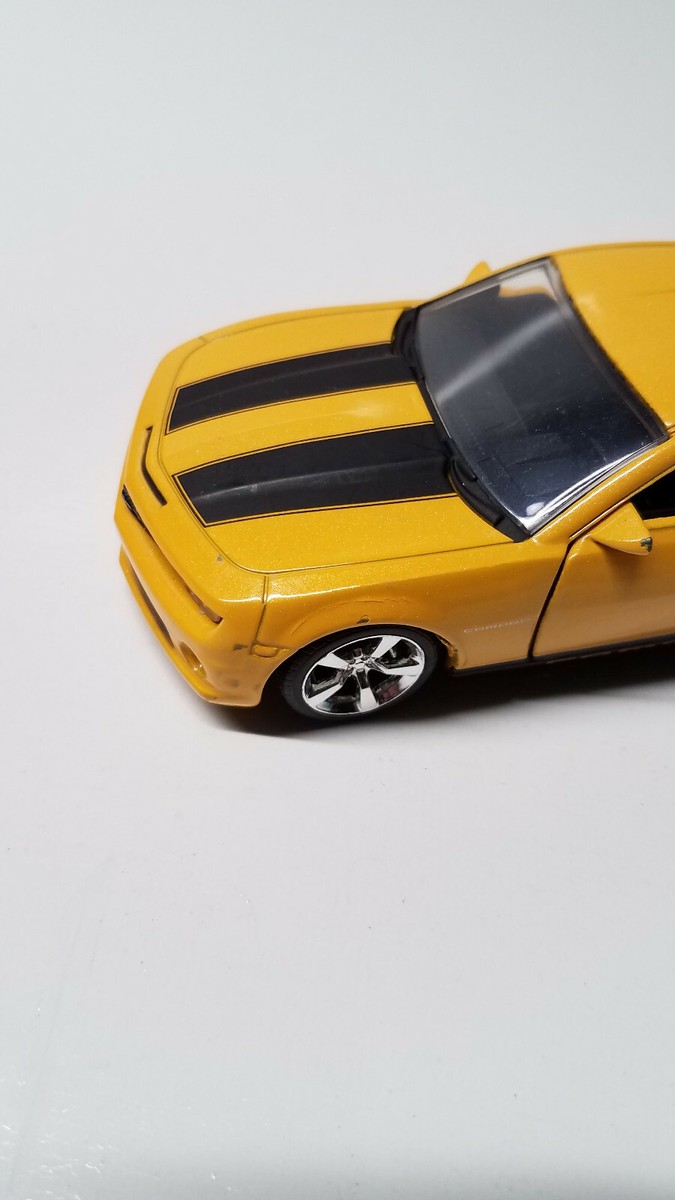 Jada 2010 Camaro SS Scale 1:32 Diecast Toy Car Yellow