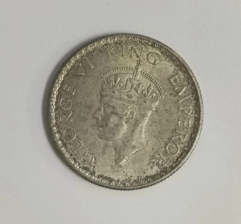 Mazuma *FC703 India 1940 1/2 Rupee Silver Coin AU-UNC - Image 2 of 2