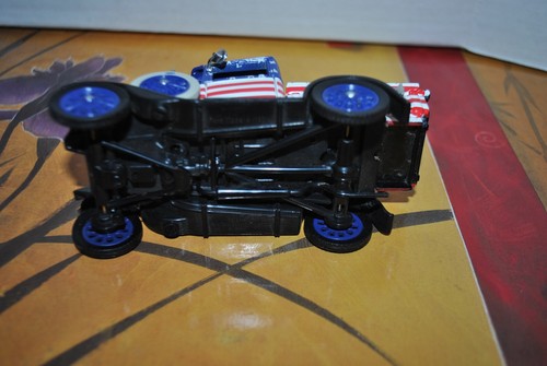 FORD MOTOR CO PATRIOTIC Car Truck FORD A 1031 Diecast 4.75"L Opening DOOR HOOD - Picture 6 of 6
