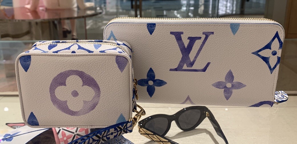 【残少!】SALE! Louis Vuitton ルイヴィトン WAPITY CASE ポーチ 残少】SALE Louis Vuitton ルイ・ヴィトン ピローフォンポーチ