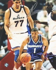Autographed Gheorghe Muresan Muggsy Bogues 8 X 10 (AWM)