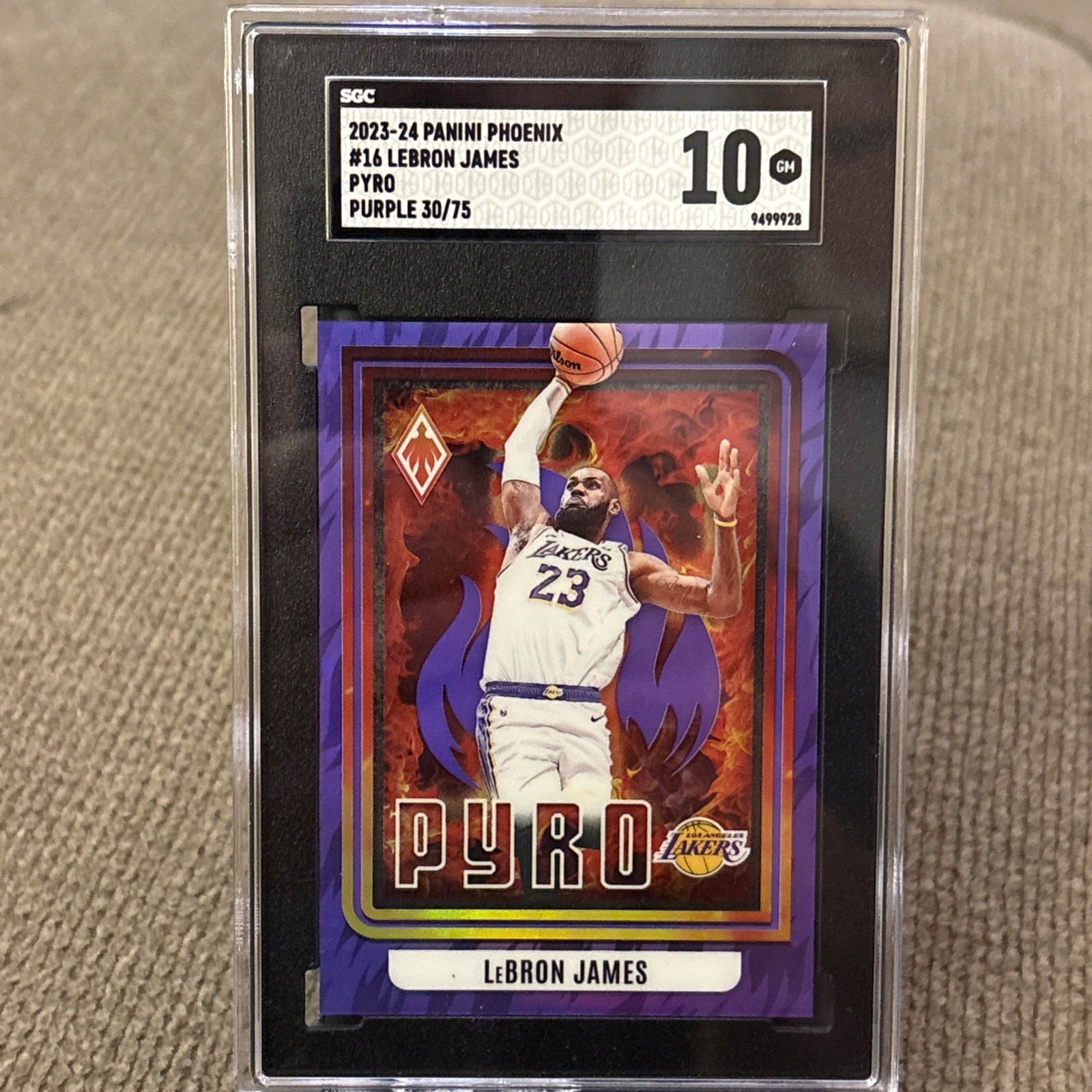 Lebron James 2023-24 Panini Phoenix - Pyro Purple /75 SGC 10 GEM. LA LAKERS