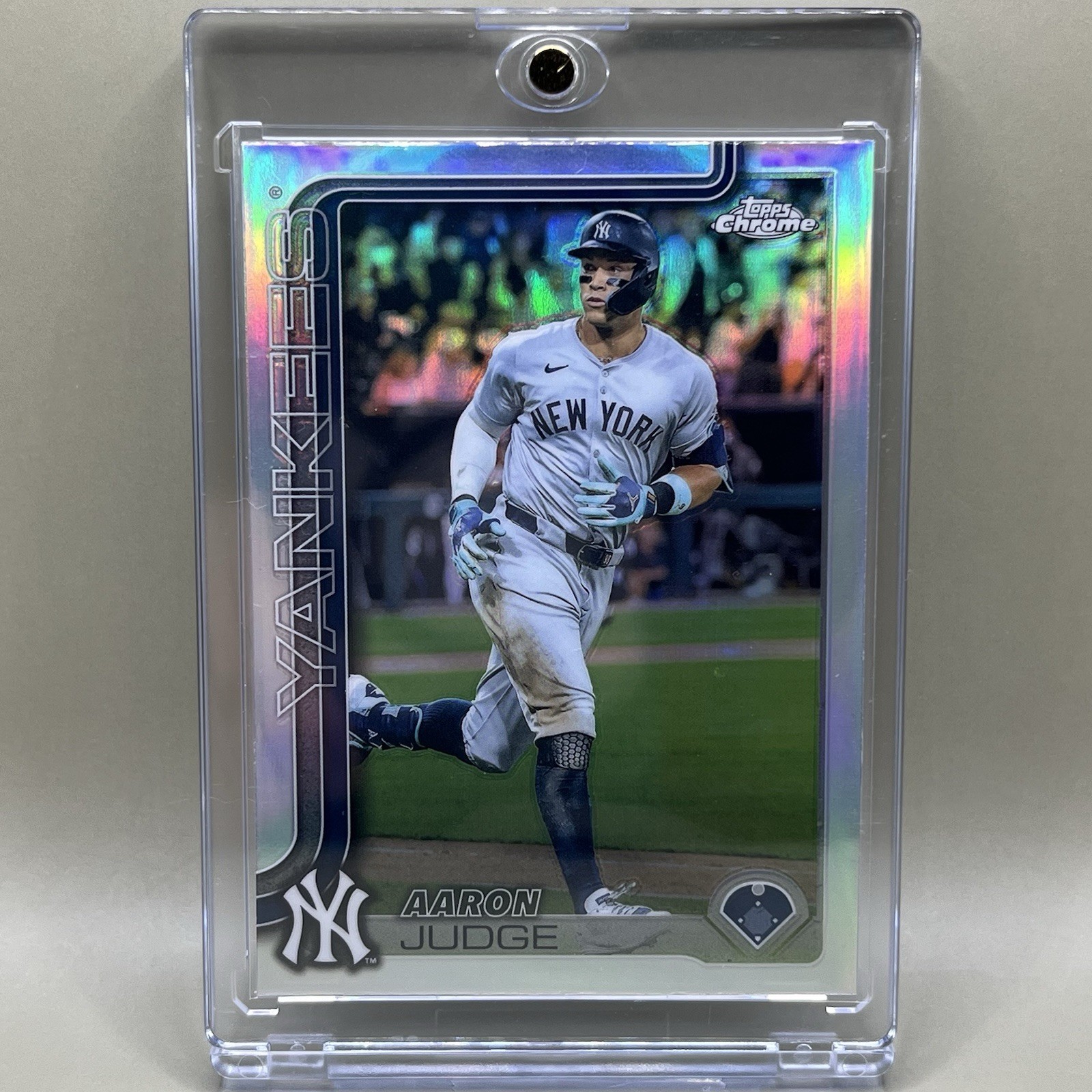 Aaron Judge 2025 Topps Chrome Refractor #99 Image Variation SP Yankees NM