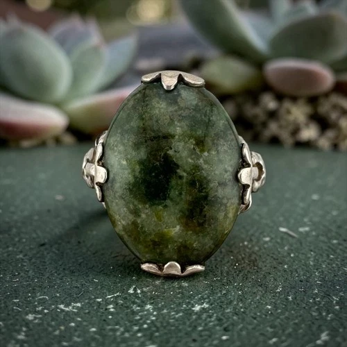 Vintage Sterling Silver Green Stone Ring Southwestern Style Size 5.25