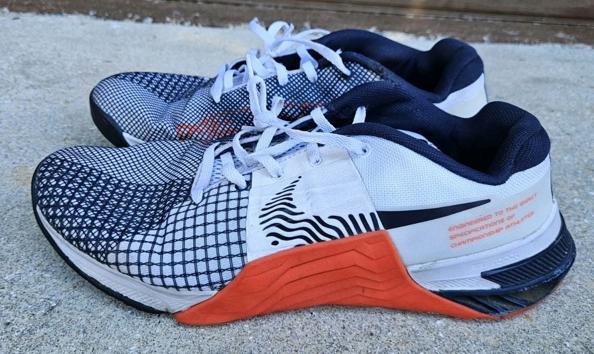 NIKE MENS SIZE 13 METCON 8 TRAINING WHITE CRIMSON OBSIDIAN DO9328-101 Nike Metcon 8  main image 2