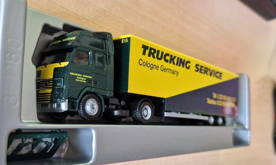 Herpa 145633 VOLVO FH16 Trucking Service Cologne cassonato 1:87 OVP - Immagine 2 di 3