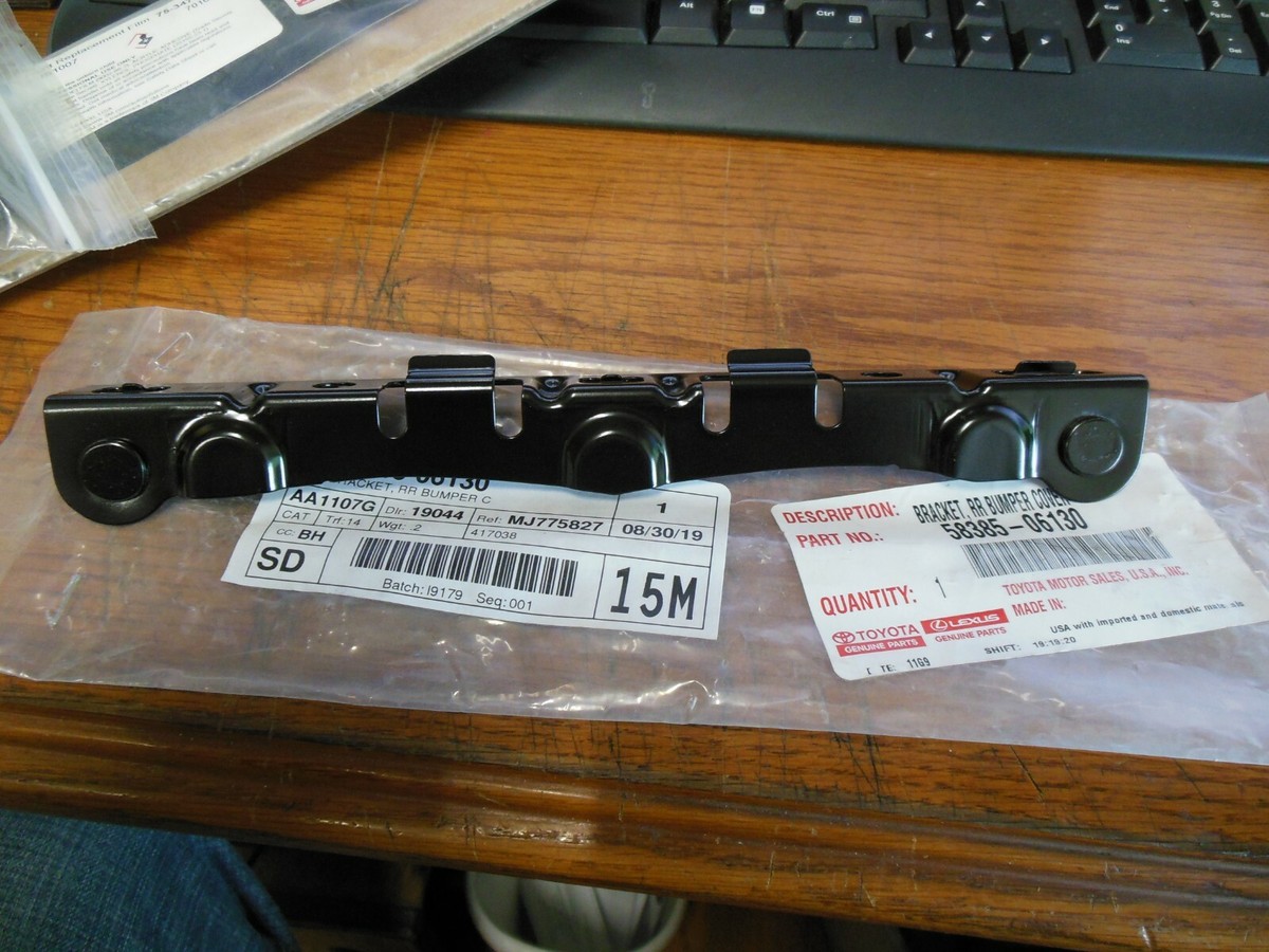 OE Toyota 5838506130 RR Bumper Cover Bracket For Some 15-17 Camry  