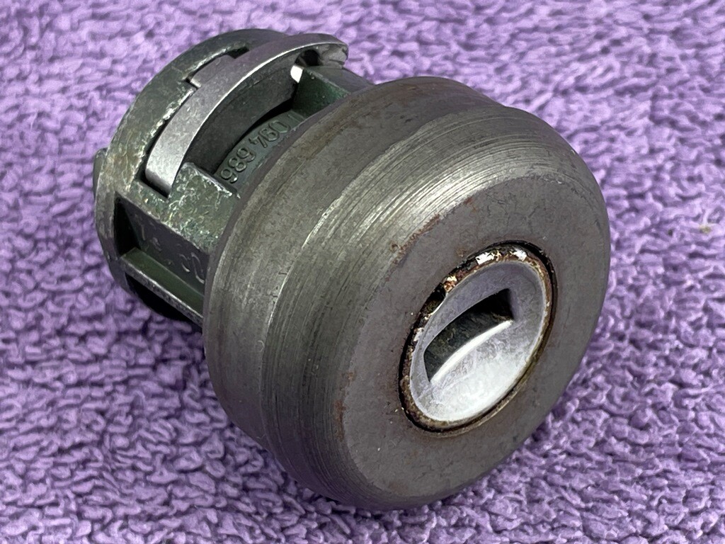 BMW E46 E85 Z4 E83 X3 E53 X5 Remote Central Locking Key Ignition Barrel