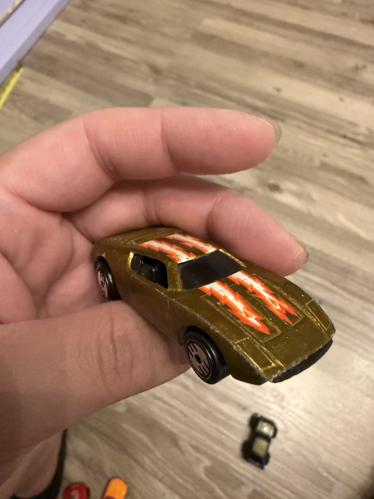 Picture 2 of 5