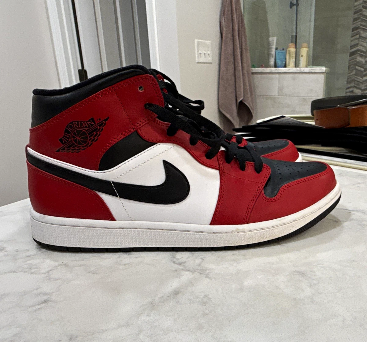 Jordan 1 Mid Chicago Black Toe 2020 for Sale | Authenticity