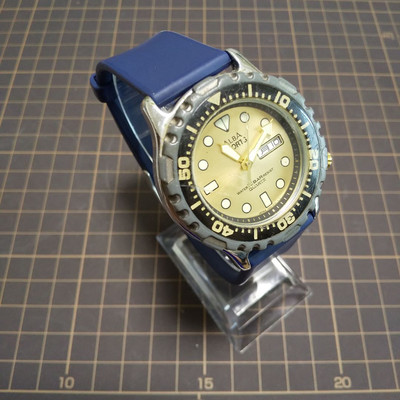 Seiko Alba Divers V533-6B30 Analog Quartz Men Alba Diver Watch