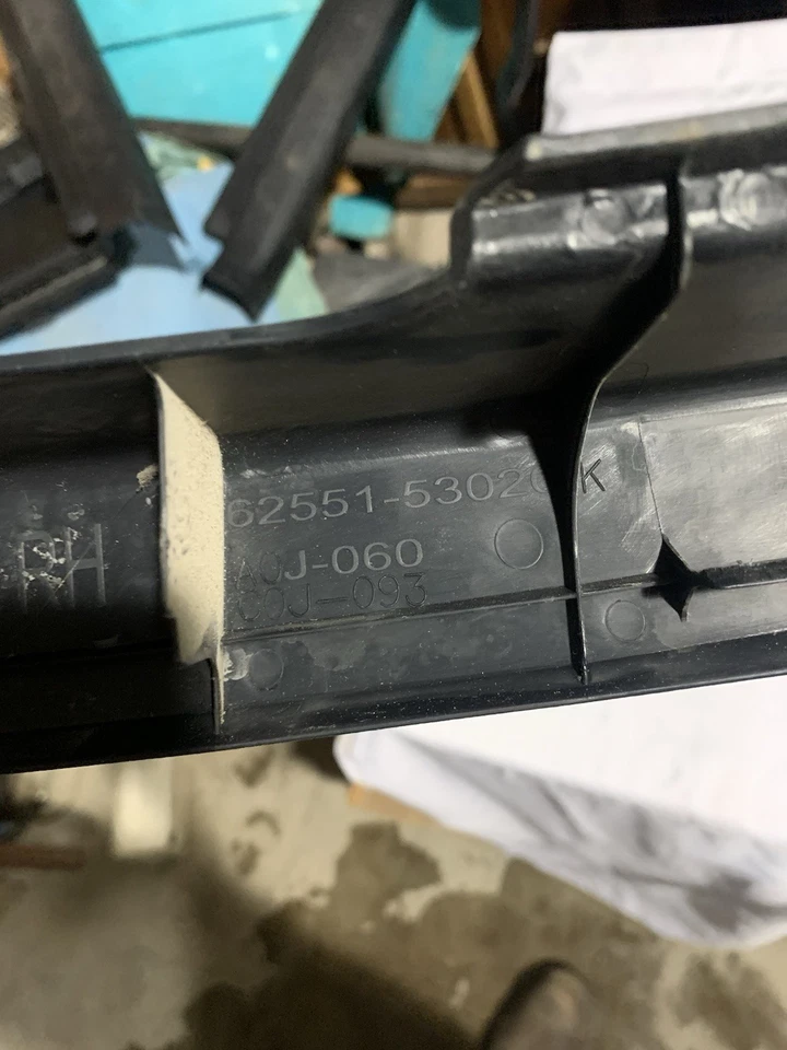 2006 - 2013 LEXUS IS 250 OEM PAINEL DE TAMPA DE ACABAMENTO DE PILAR ASSENTO TRASEIRO DIREITO LATERAL DIREITO - Imagem 2 de 2