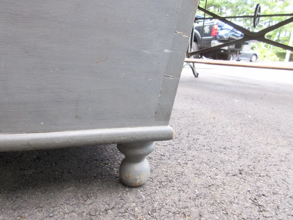 mediados del siglo XIX GRIS PELTRE PA caja de almacenamiento cofre tapa dividida 87" x 30" x 24" Foto 4 de 4