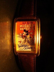 Disney Mens Seiko Lorus Mickey Mouse Watch Mickeys Barnyard