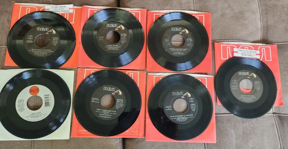 Keith Whitley single 45's They're almost gone you pick from the pull down menu - Image 2 of 2