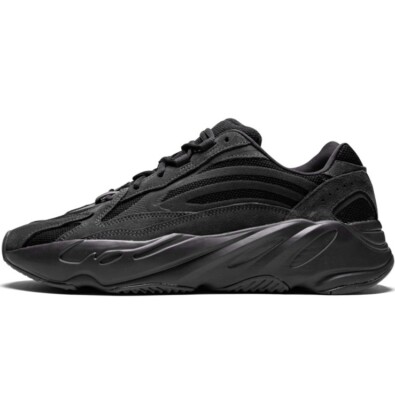 Size 7.5 - adidas Yeezy Boost 700 V2 Vanta Perfect Condition