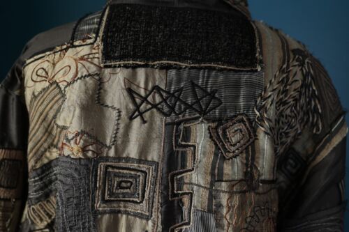 Chicos Women's Silk Textured Embroidered Maximalist Patchwork Jacket Size 3 - Picture 10 of 12