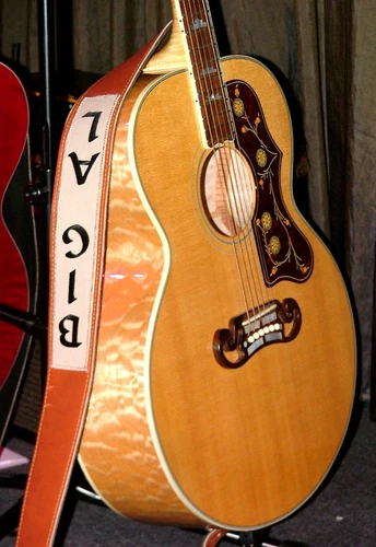 Gibson SJ200 RARE  5 Star Quilt/Curly Maple 2003