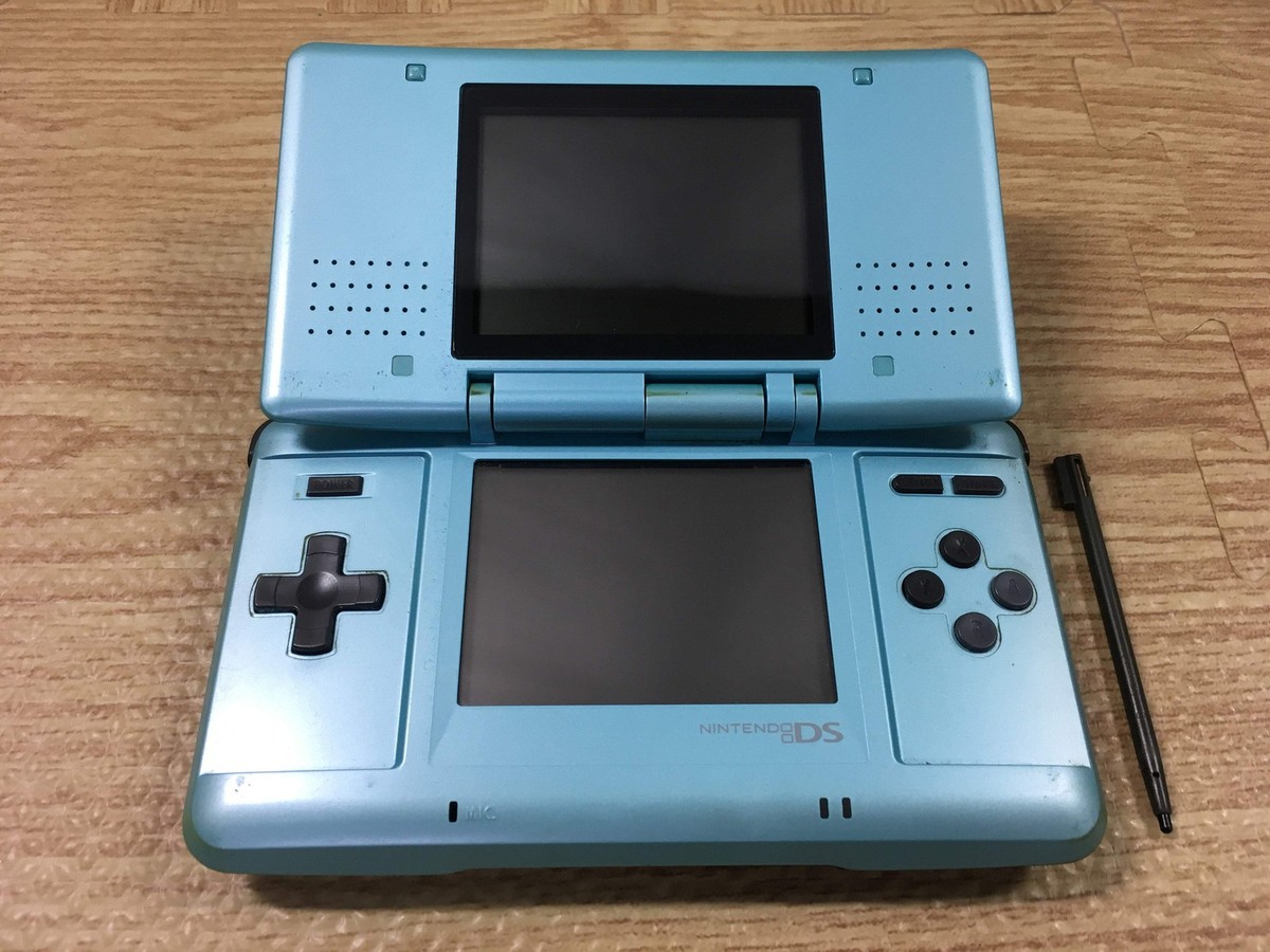LG2753 Plz Read Item Condi Nintendo DS Turquoise Blue