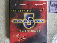 Zestaw kart Babylon 5 ze segregatorem. Ogromny! Zestawy bazowe i mnóstwo wkładek, karty plakatowe!