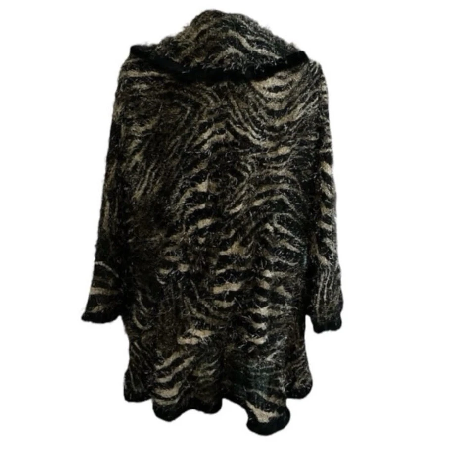 Alberto Makali Mujer 1X Chaqueta Estampado Animal Pestañas Imitación Pluma Ribete Foto 4 de 4